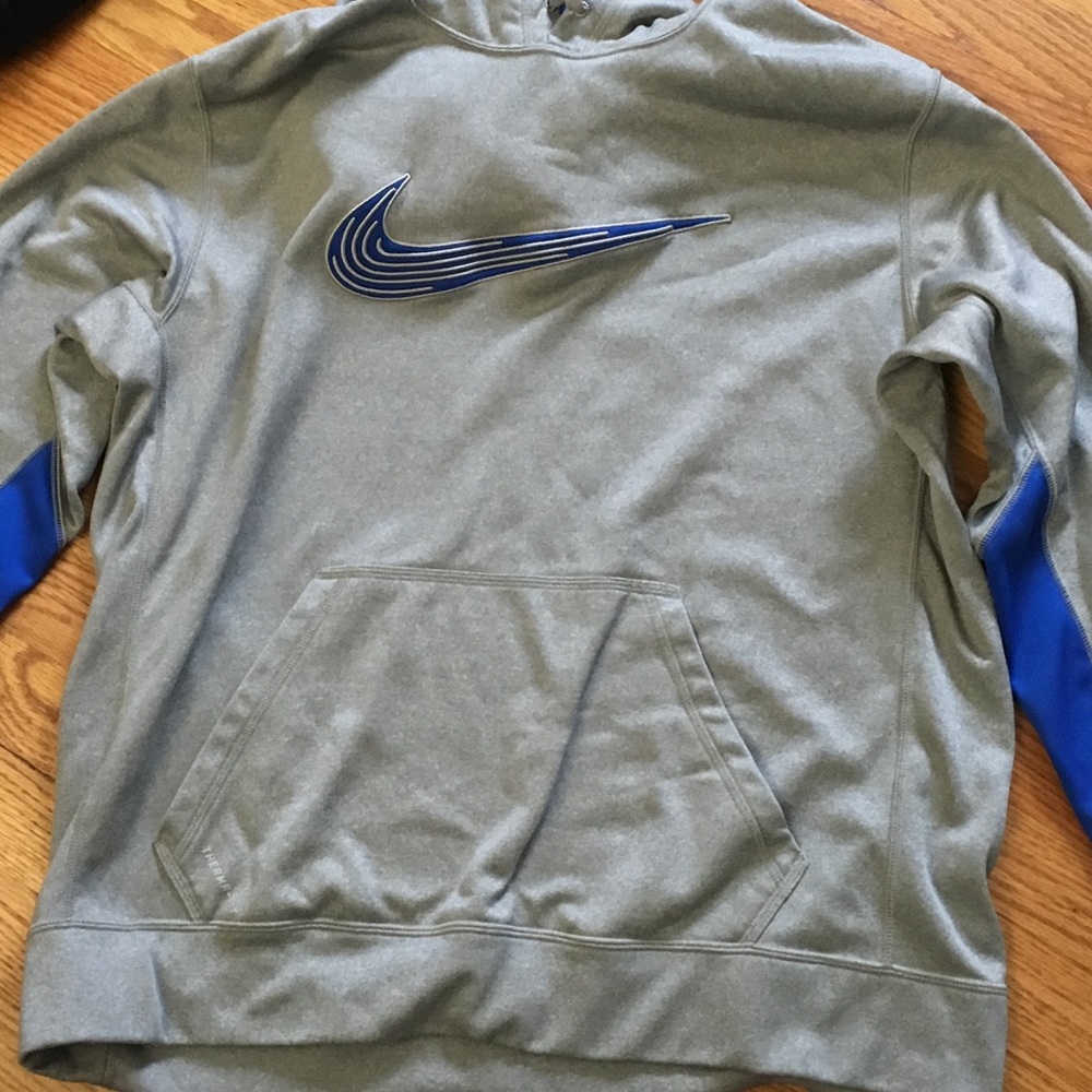 Men’s Nike thermal fit sweatshirt